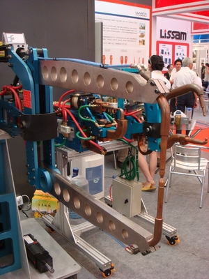 抵抗のスポット溶接のTongfuクランプ注文の溶接工400A-4000A